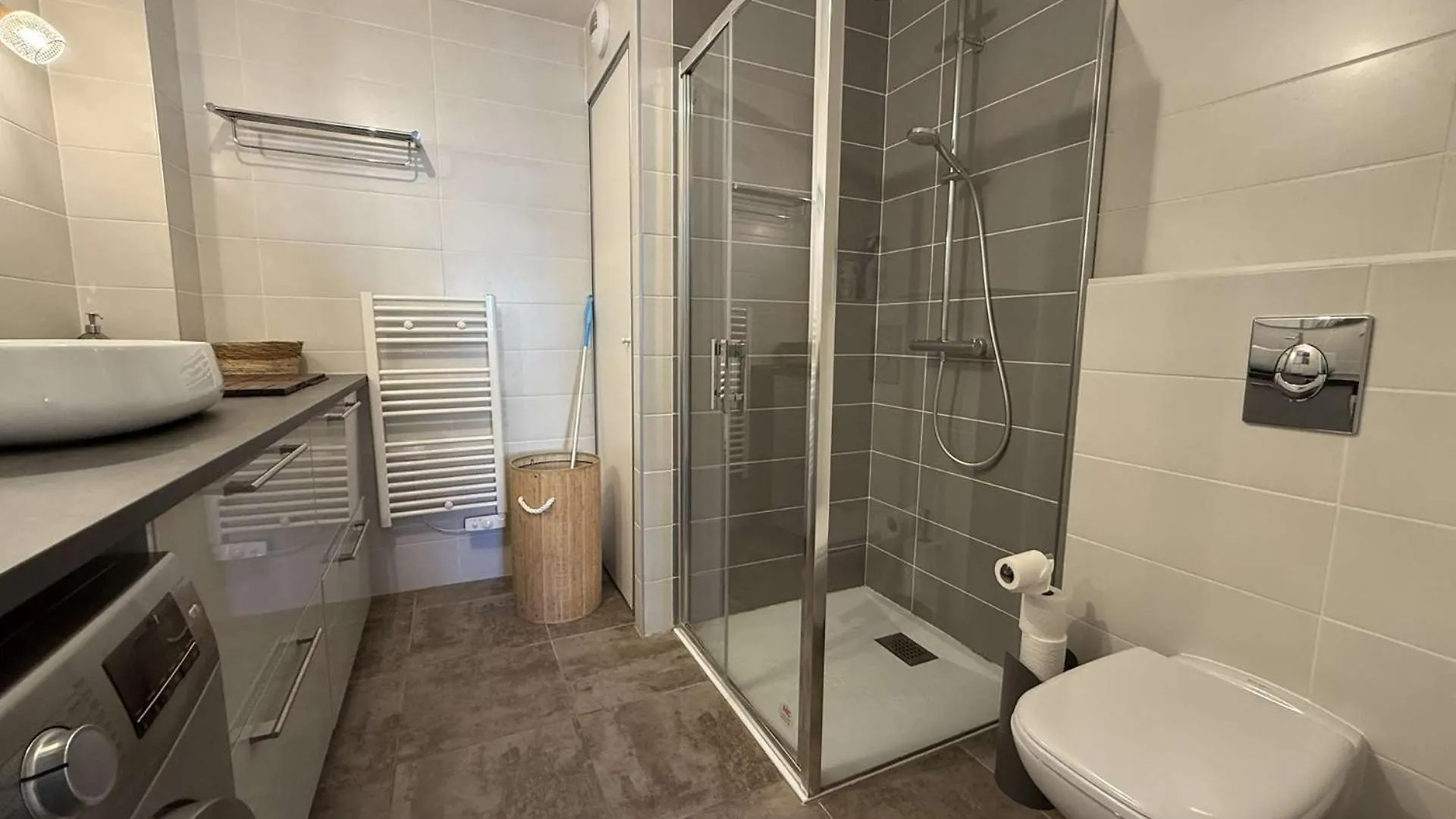 T2 Centre Ville/Plage/Commerces/Clim Le Lavandou France